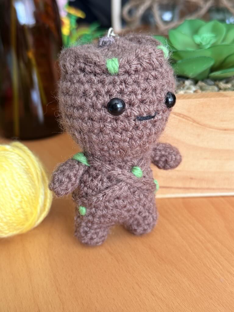 keychain crochet Groot toy with brown body and cute face